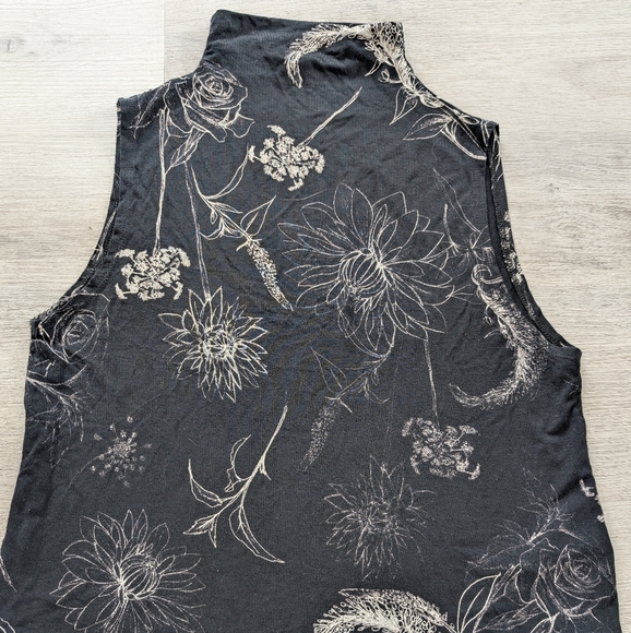 Babaton Floral Black Sleeveless Top Size XS - Picture 3 of 7